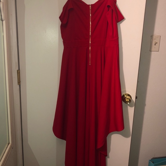 Red Dress - Picture 2 of 3